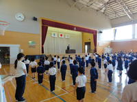 間隔を開けての集会