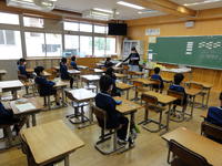 間隔を開けてねぇ～