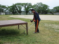 校庭の草刈り様子