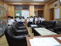 校長室にやってきました。