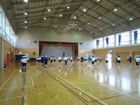 体育館での準備運動