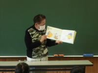 武田さんによる読み聞かせ