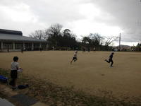 元気にかけっこ。。