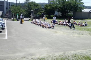 １，２年生の安全な道路歩行