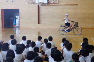 自転車部による模範運転