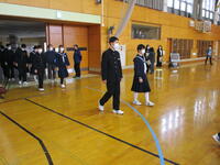 「卒業生入場！」