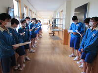 放送室前で待つ選手代表たち