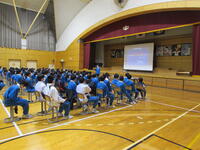 体育館での食育講話 体育館での食育講話