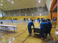 校長先生の机をきれいに！！