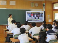 フリーアナウンサー