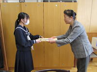 細田さんの表彰の様子