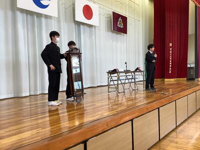 生徒会総会で柱時計の伝える伝える